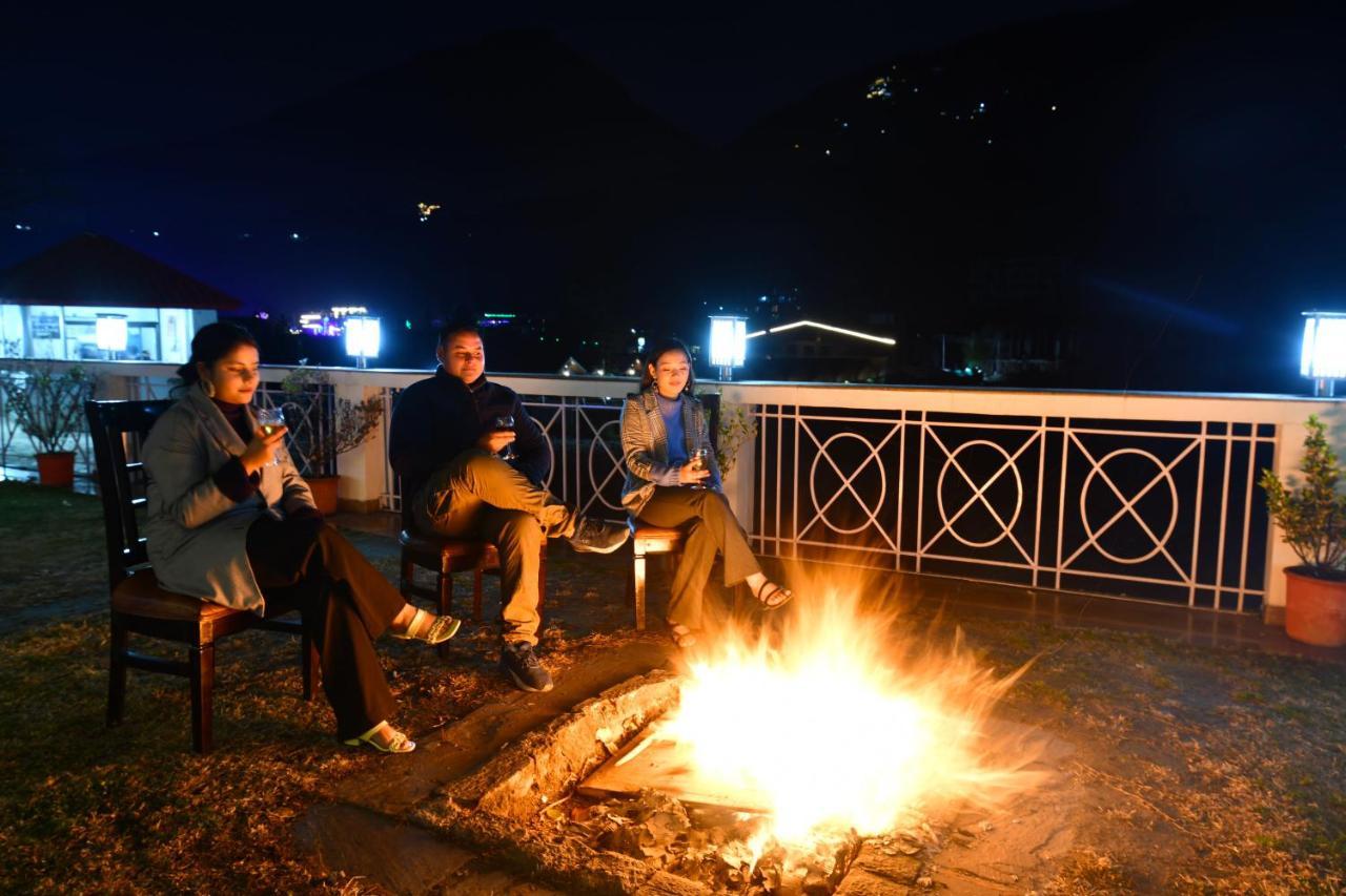 Mastiff Grand Manali Resort Екстер'єр фото